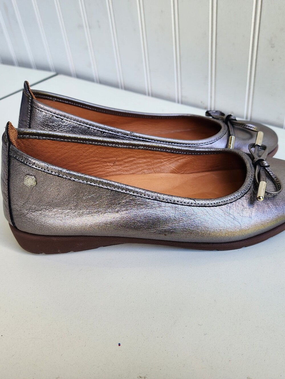 Carmela Women’s Leather Gun Metal Dark Silver ballerinas Flats Sz 40 Or US 9